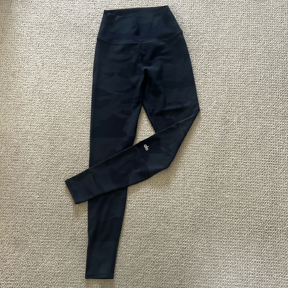 Alo black camo leggings sz small